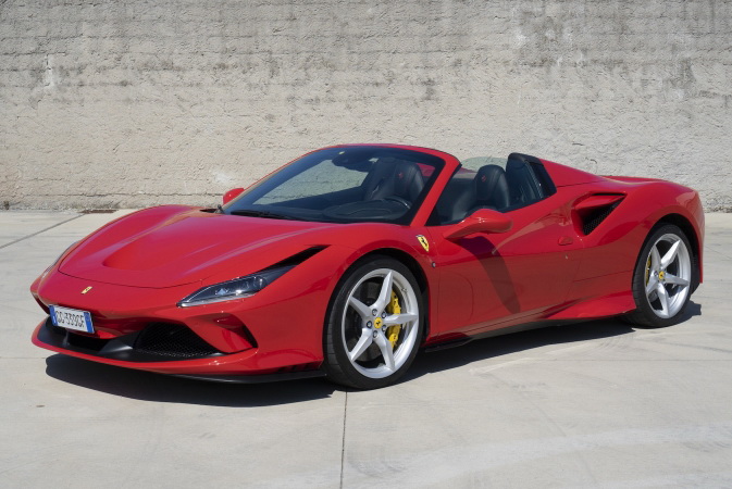 noleggio auto lusso ferrari f8 spider