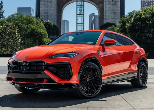 noleggio auto lusso lamborghini urus se